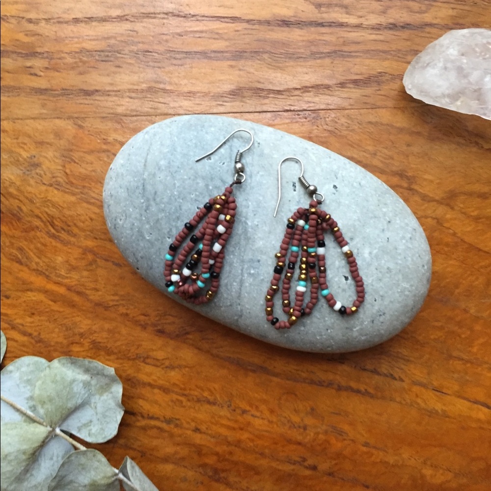 🤑 FREE with any bundle! - beaded earrings